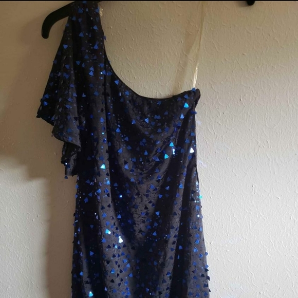 Arden B Dresses & Skirts - Womens dress size Medium NWT Arden B. Dress with sequins blue fancy one shoulde